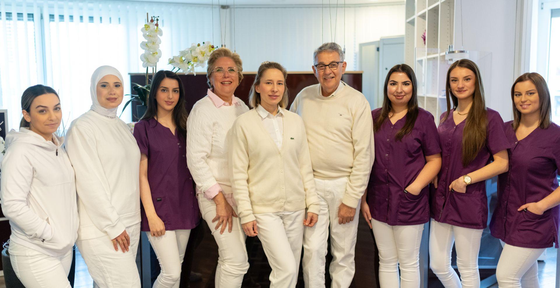 Praxisteam Hilal Frauenarzt Dortmund